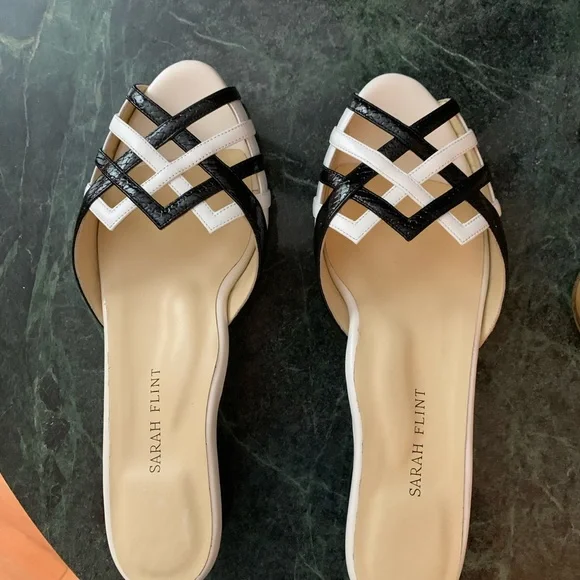 NWOB Sarah Flint Slip On Sandal Sz 39 - Picture 3 of 6